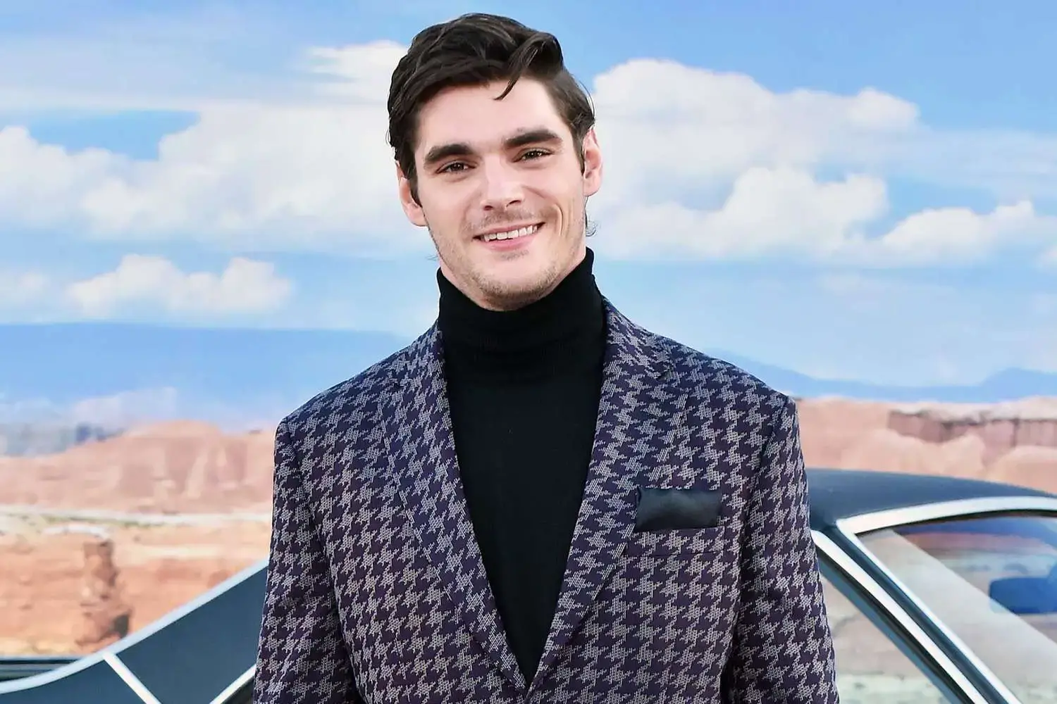 Tragjedia në botën e kinemasë: RJ Mitte ndahet nga jeta në moshën 34-vjeçare